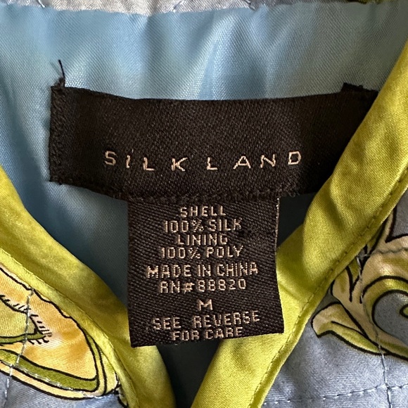 SilkLand Blue and Green Quilted Jacket - Picture 3 of 5